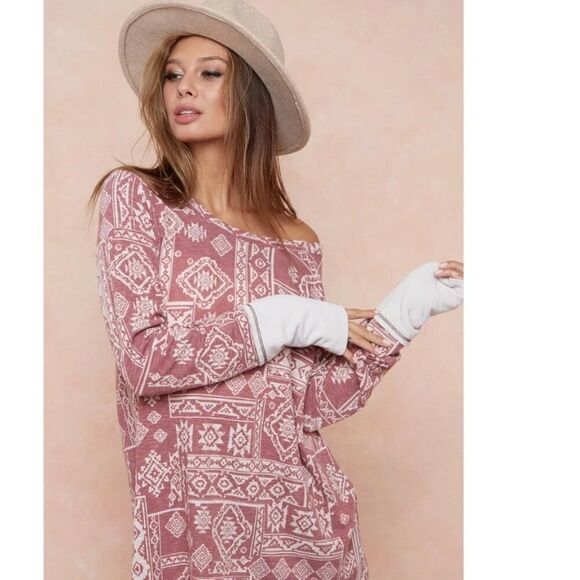 BiBi Aztec French Terry Tunic Boatneck Top Thumb Holes in Burgundy Fade sz Mediu - Picture 4 of 5